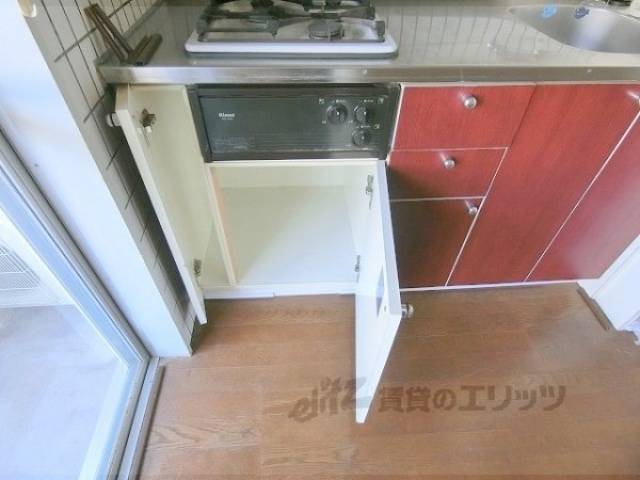 キッチン　下部収納