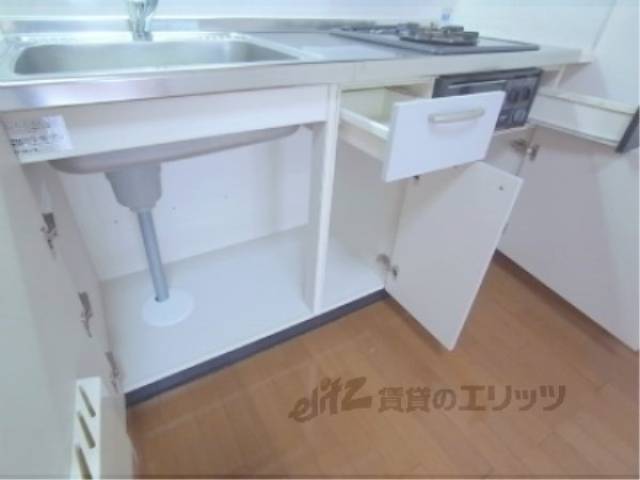 キッチン下部収納