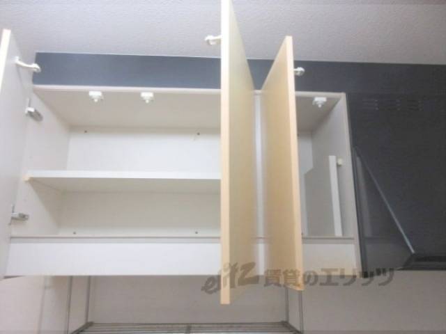 キッチン　収納