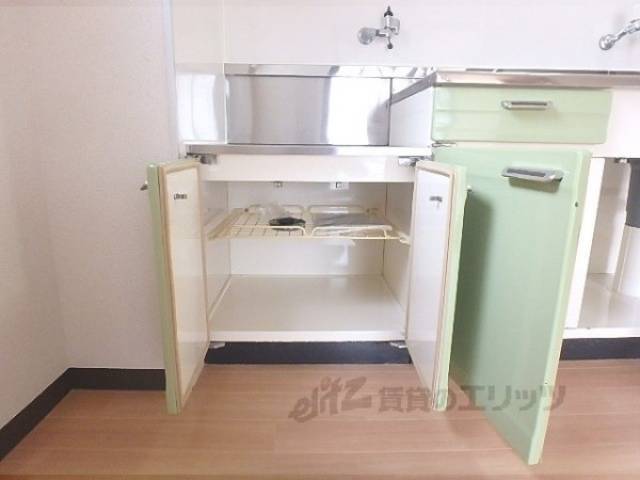 キッチン　下段収納