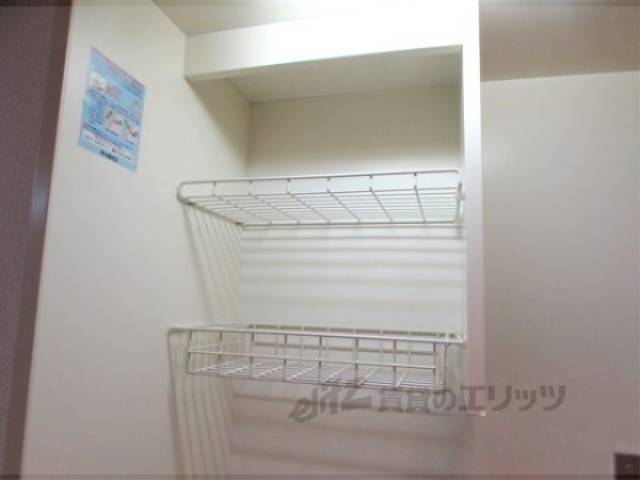 キッチン収納棚