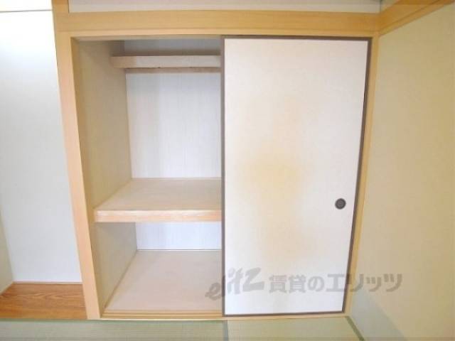 収納　押入れ