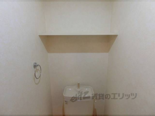 トイレ　収納棚