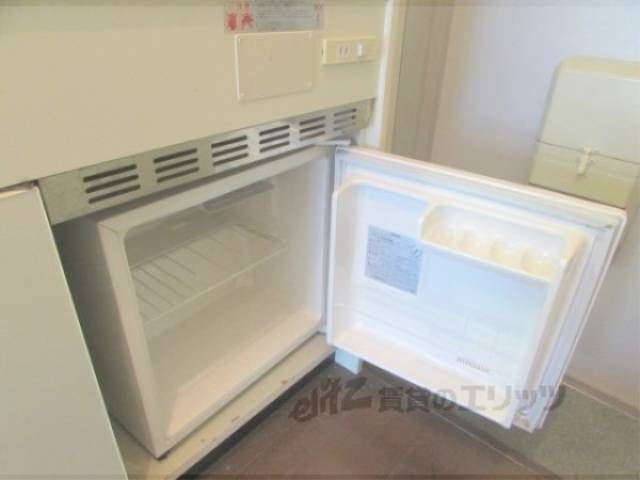 冷蔵庫置場　ミニ冷蔵庫