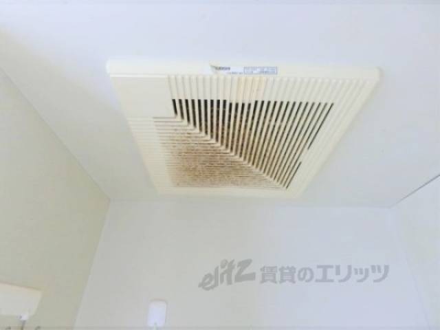 キッチン　換気扇