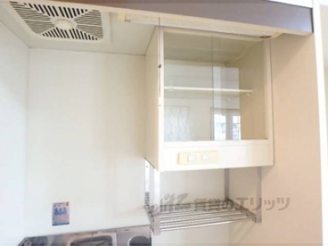 キッチン　上部収納