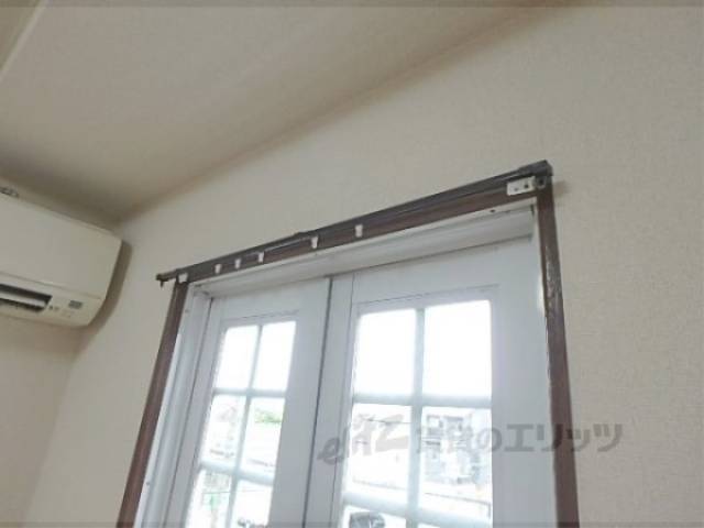 カーテンレール