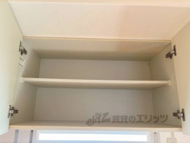 キッチン　上部収納