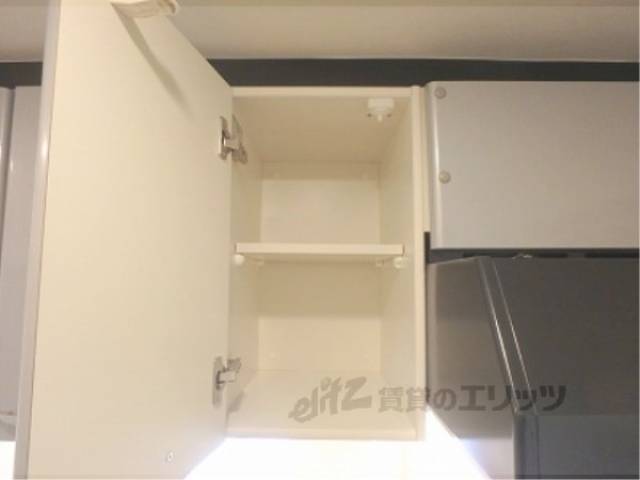 キッチン　上部収納