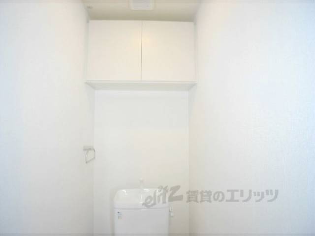 トイレ上部収納