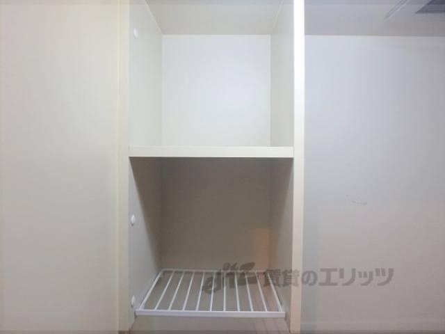 キッチン　上部収納