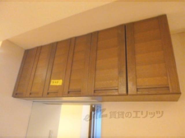 洗面所　洗面所上の収納