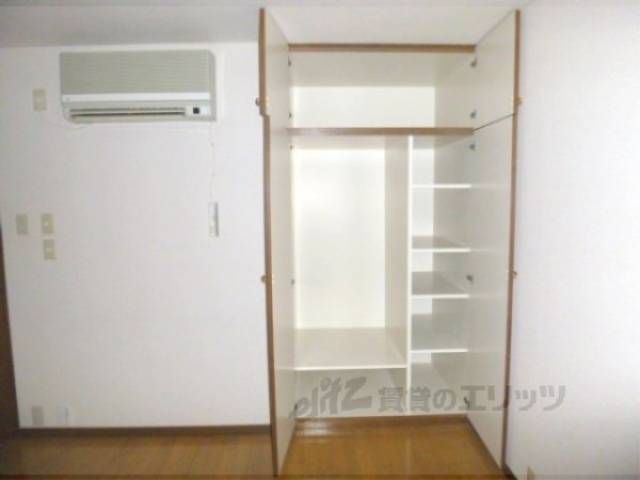 収納　1階洋室収納