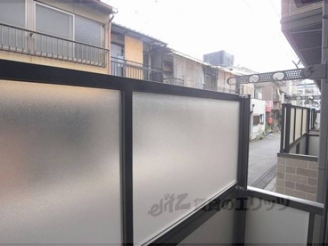 眺望　すりガラスがあるので視線も気になりません