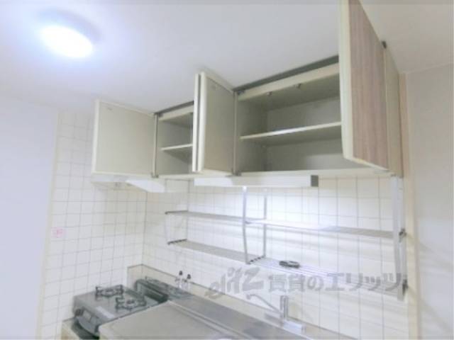 キッチン　上部棚