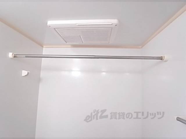 風呂　洋服掛け