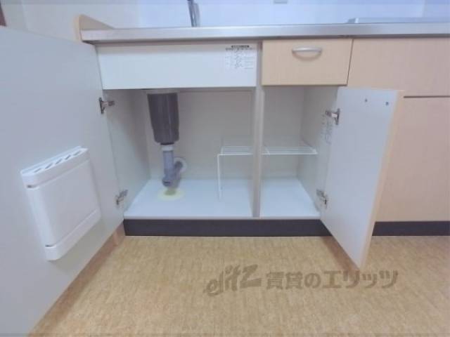 下部収納