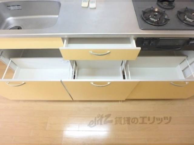 キッチン　下部収納