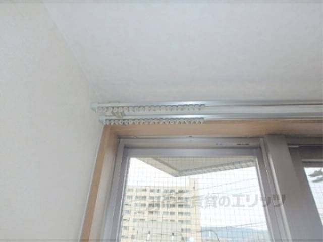 カーテンレール