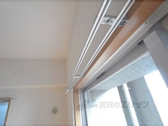 カーテンレール