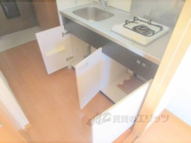 キッチン　収納下部
