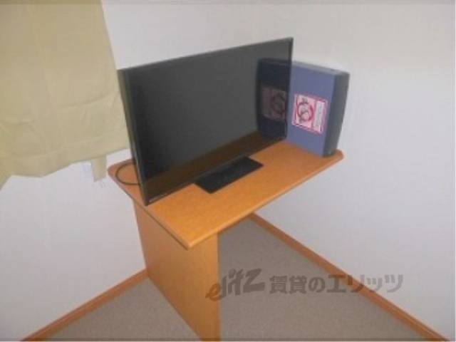 備え付けテレビ