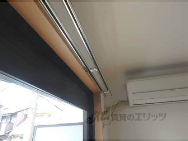 カーテンレール