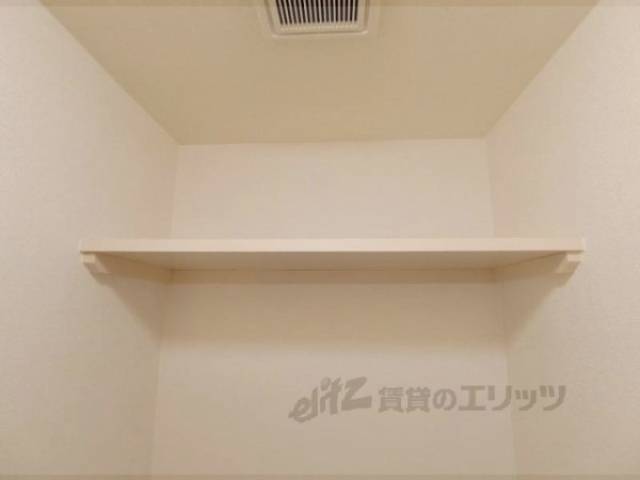 トイレ　上部収納