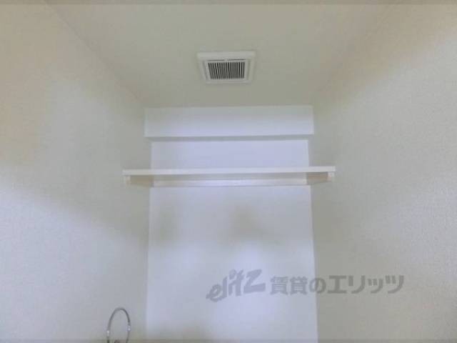 トイレ　上部収納