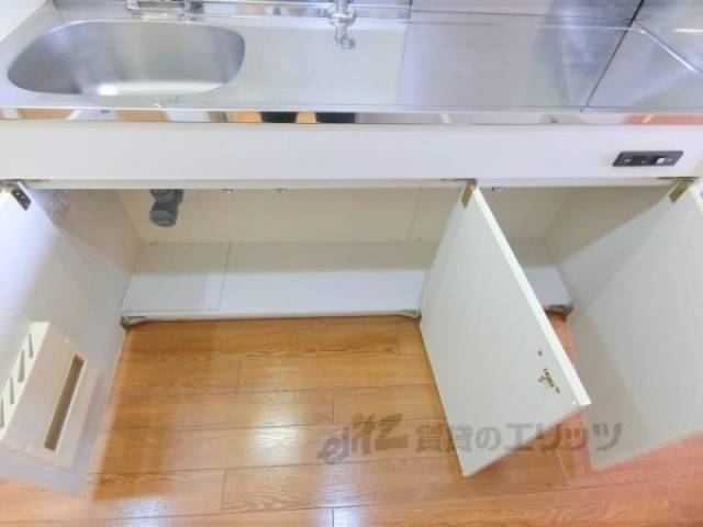 キッチン　下部収納