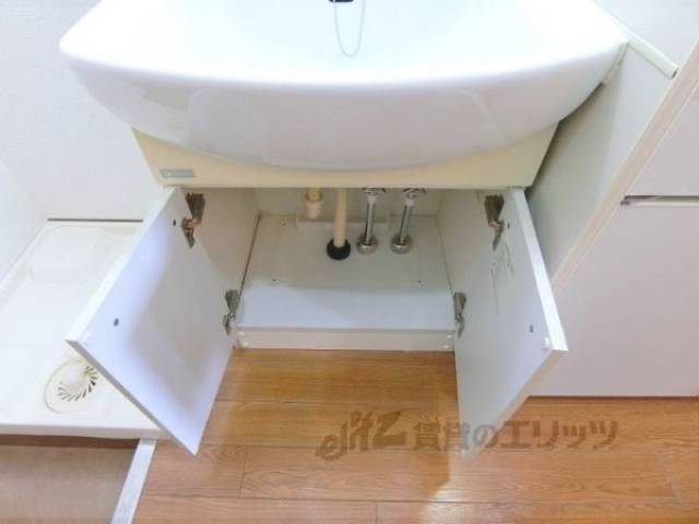 洗面所　下部収納