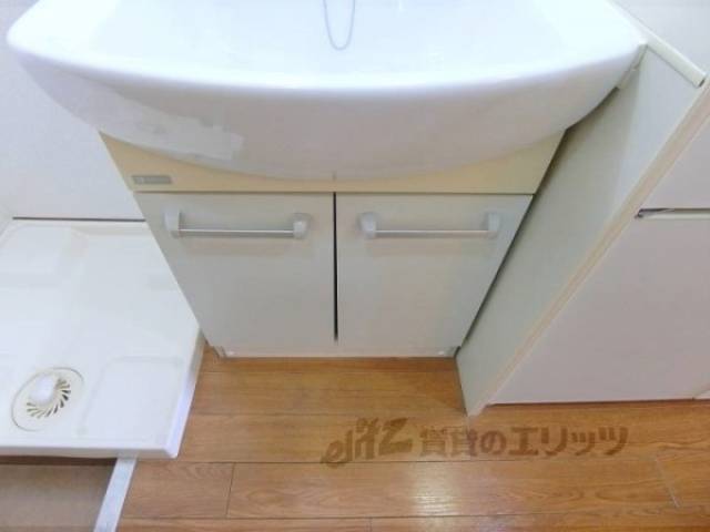 洗面所　下部収納