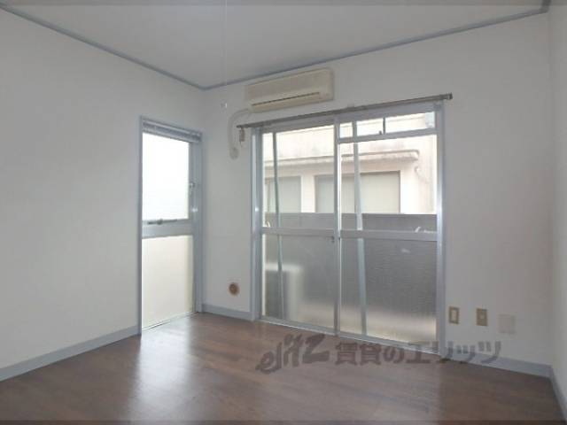 洋室　綺麗なお部屋です