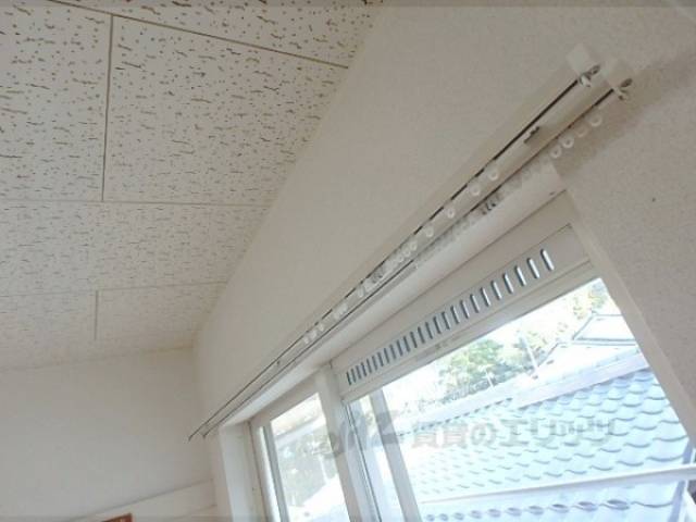 カーテンレール