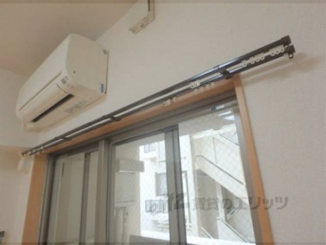 カーテンレール