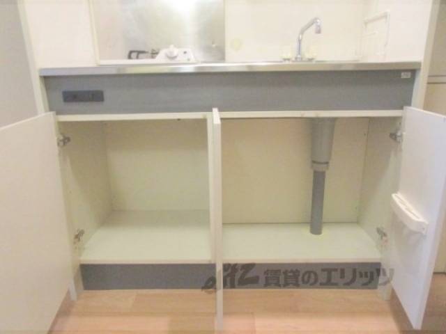 キッチン　キッチン下