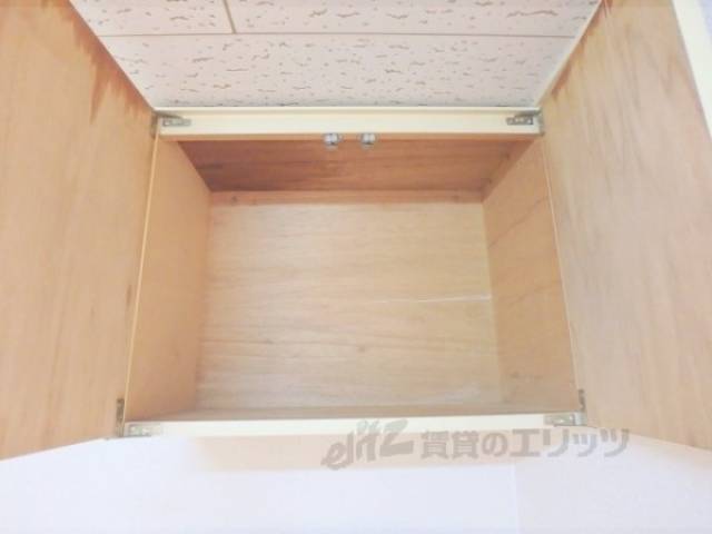 キッチン　上部収納