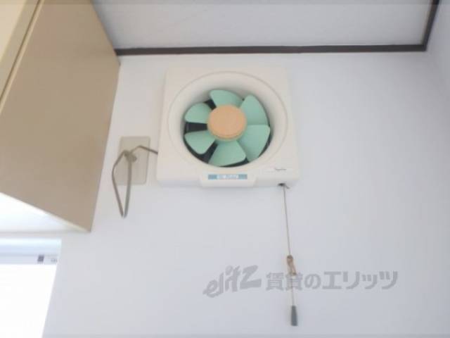 キッチン　換気扇