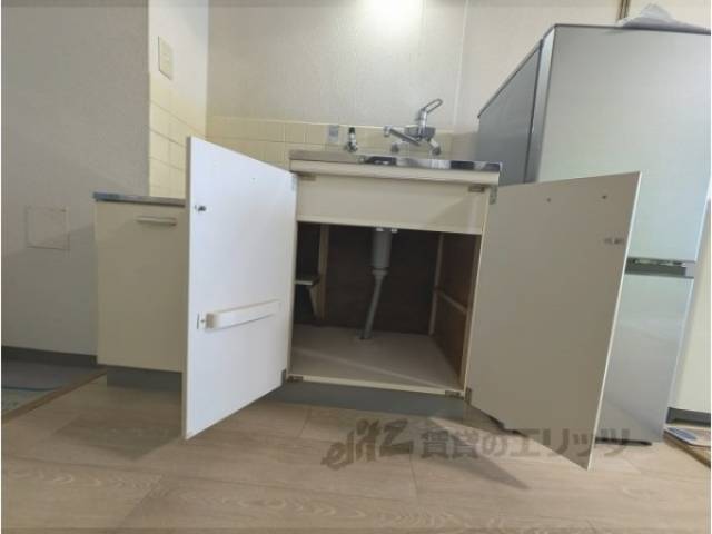 キッチン　シンクの下