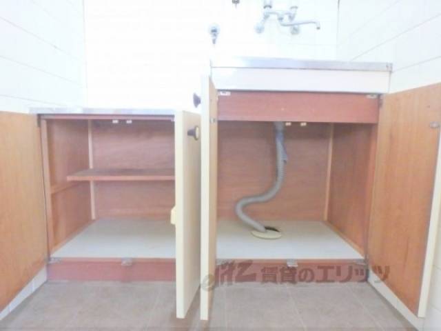 キッチン　下部収納