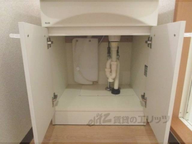 洗面所　下部収納