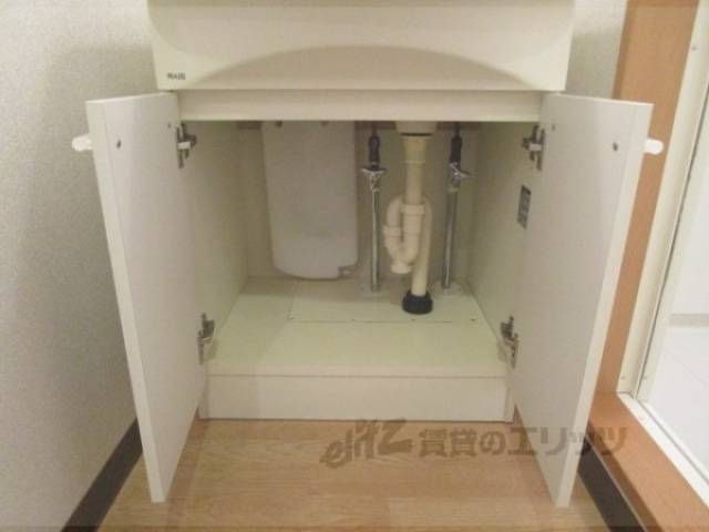 洗面所　下部収納