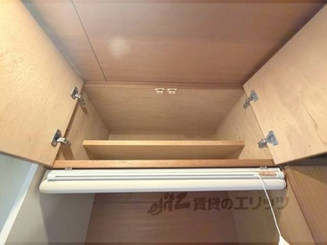 洗濯機置場　上部収納