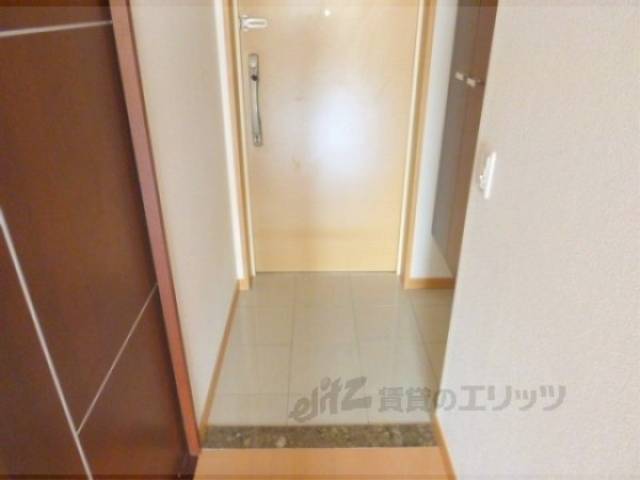 玄関　大きな玄関ですね