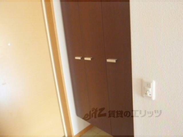 下駄箱　下駄箱も大きい