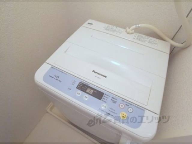 洗濯機置場　洗濯機