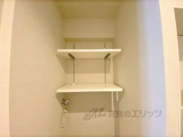 洗濯機置場　収納