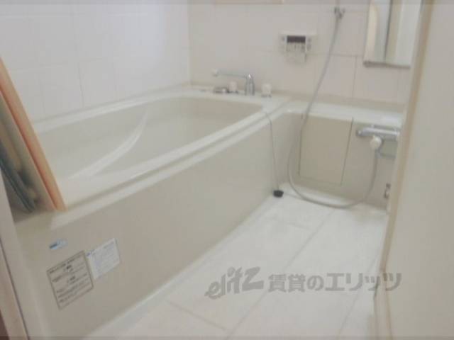 風呂　まだまだキレイなお風呂