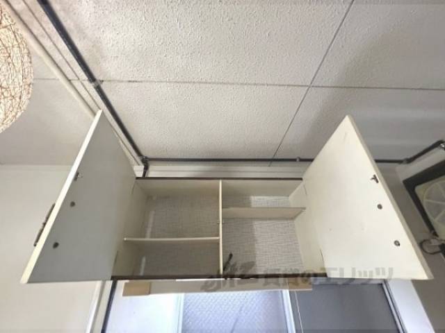 キッチン　上部収納