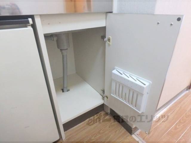 キッチン　下部収納